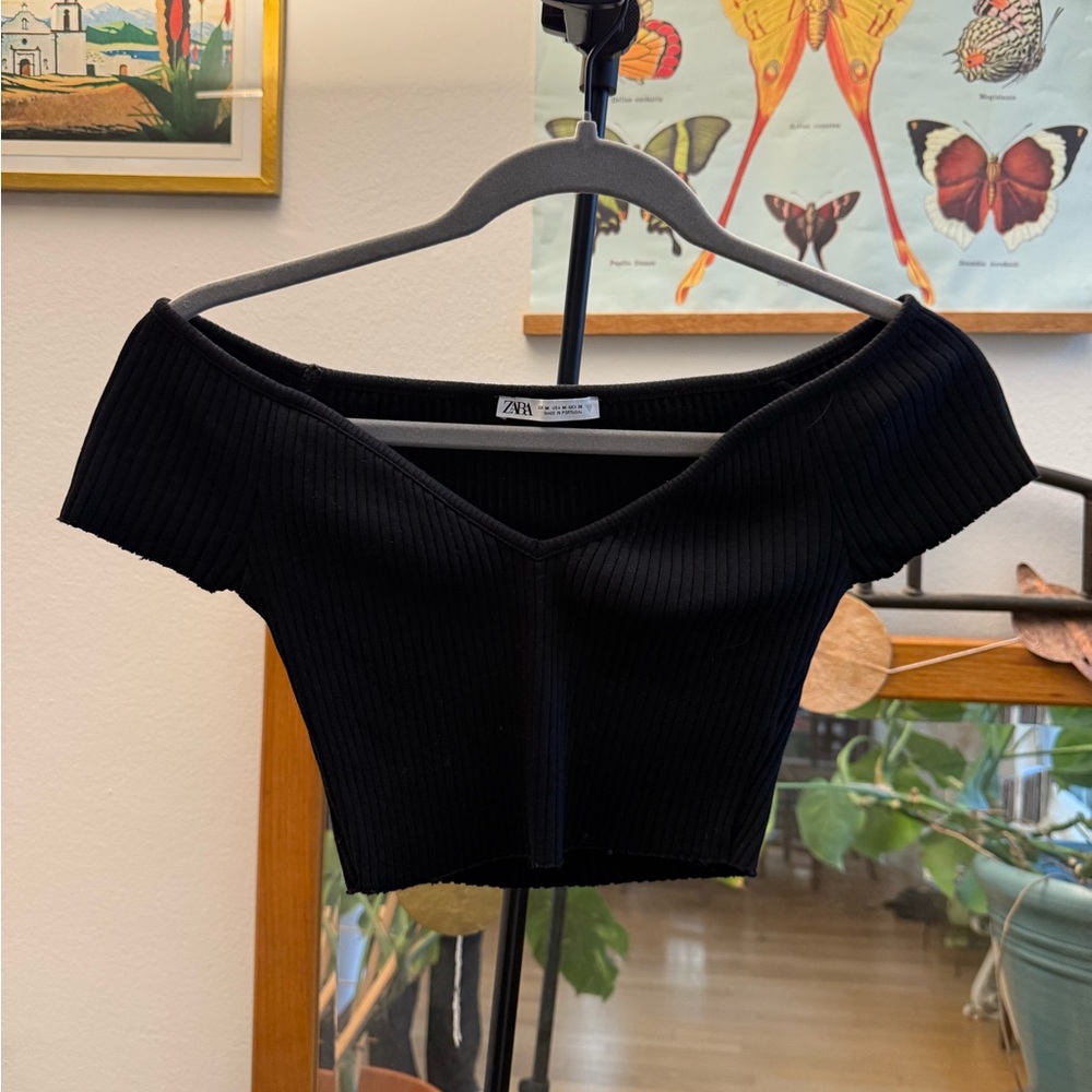 NWOT Zara Black Ribbed Off-Shoulder Crop Top | V Neck